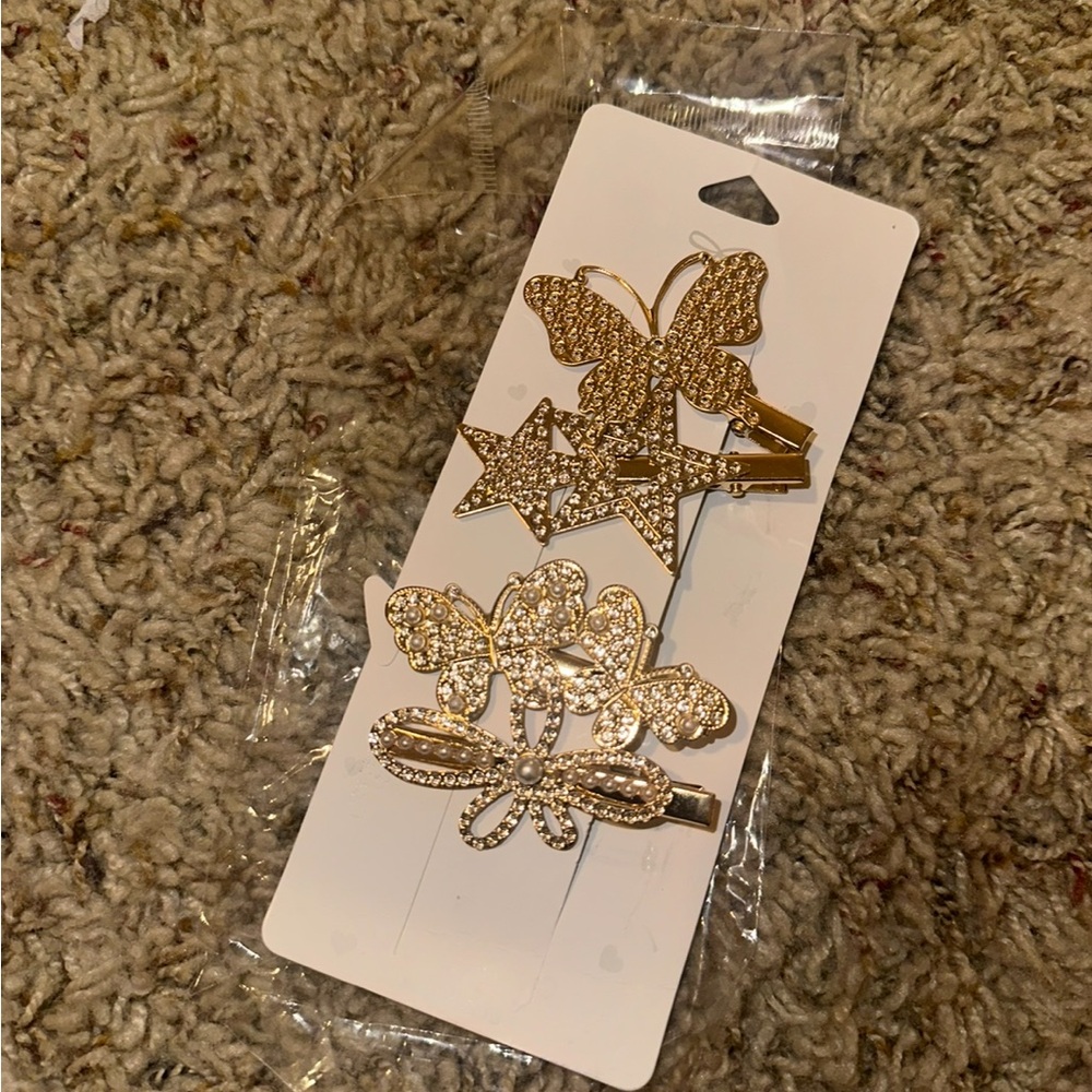 hair clips 4 piece bundle set 🦋